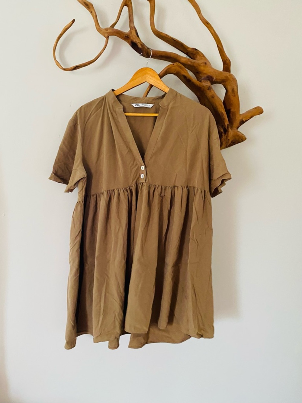 Zara Short Sleeve Tunic in Olive Brown